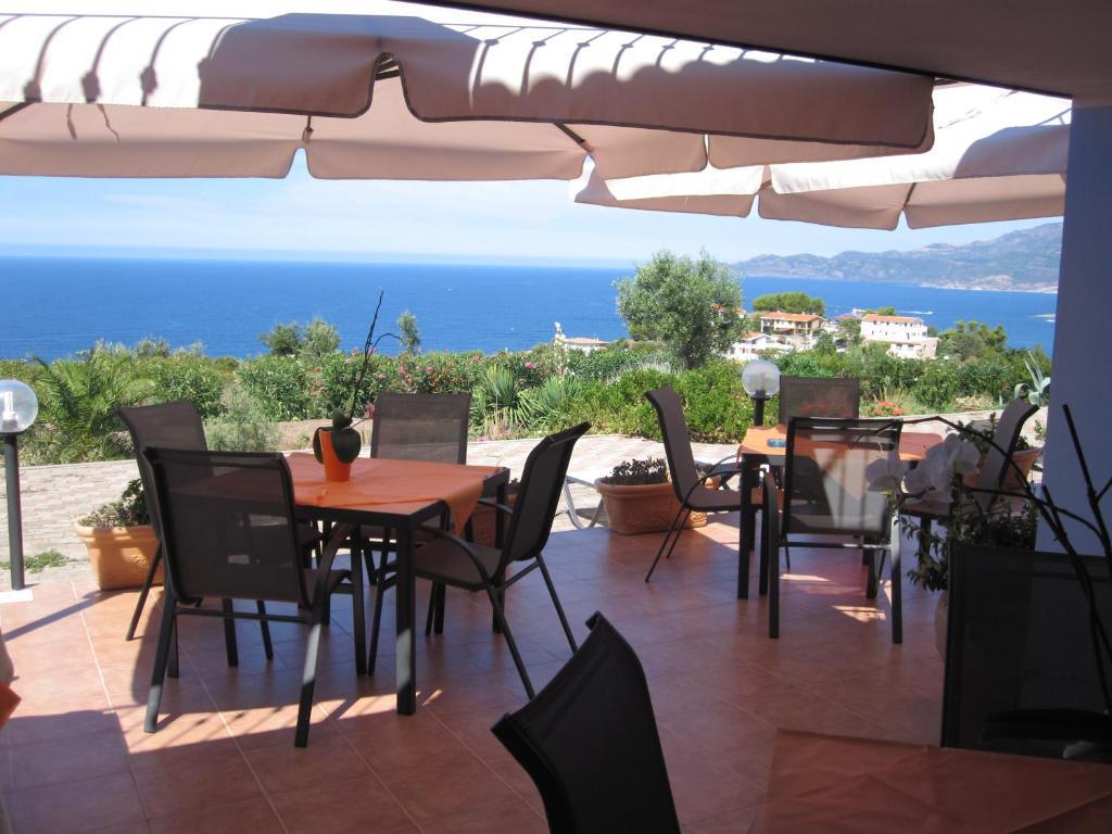 Villa Pischinas Magomadas Extérieur photo